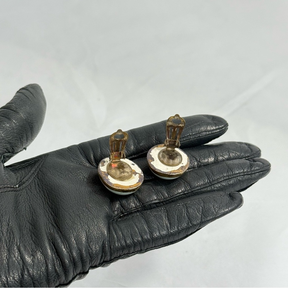 Vintage Satsuma Clip-On Earrings, Handpainted Mountain Scape Porcelaine Earrings - Picture 9 of 9